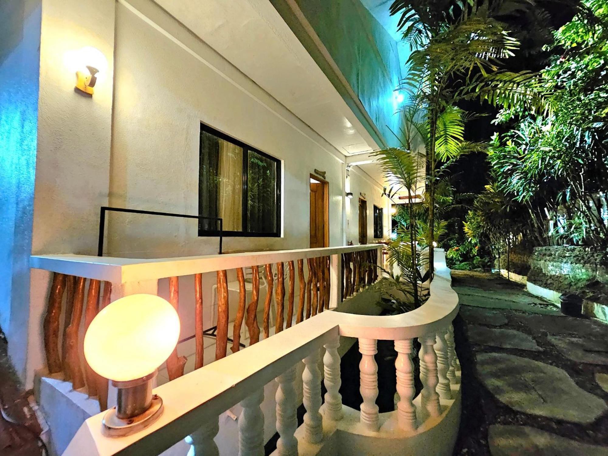 Cocoloco Beach Resort Manoc-Manoc Luaran gambar