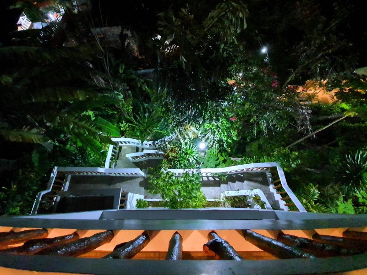 Cocoloco Beach Resort Manoc-Manoc Luaran gambar